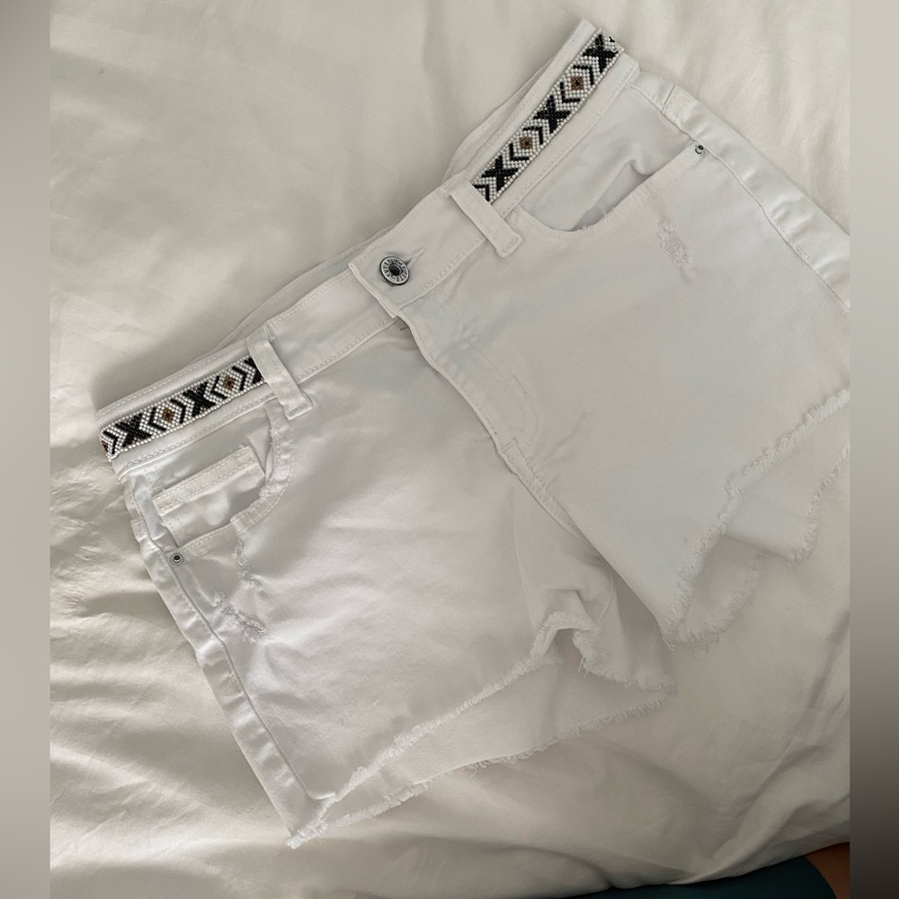 White Jean shorts with beaded “belt” size small